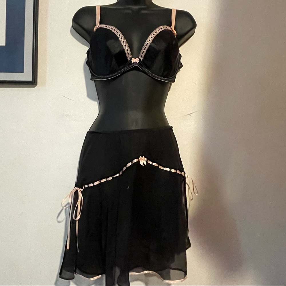 NWT Victoria’s Secret Lingerie Set